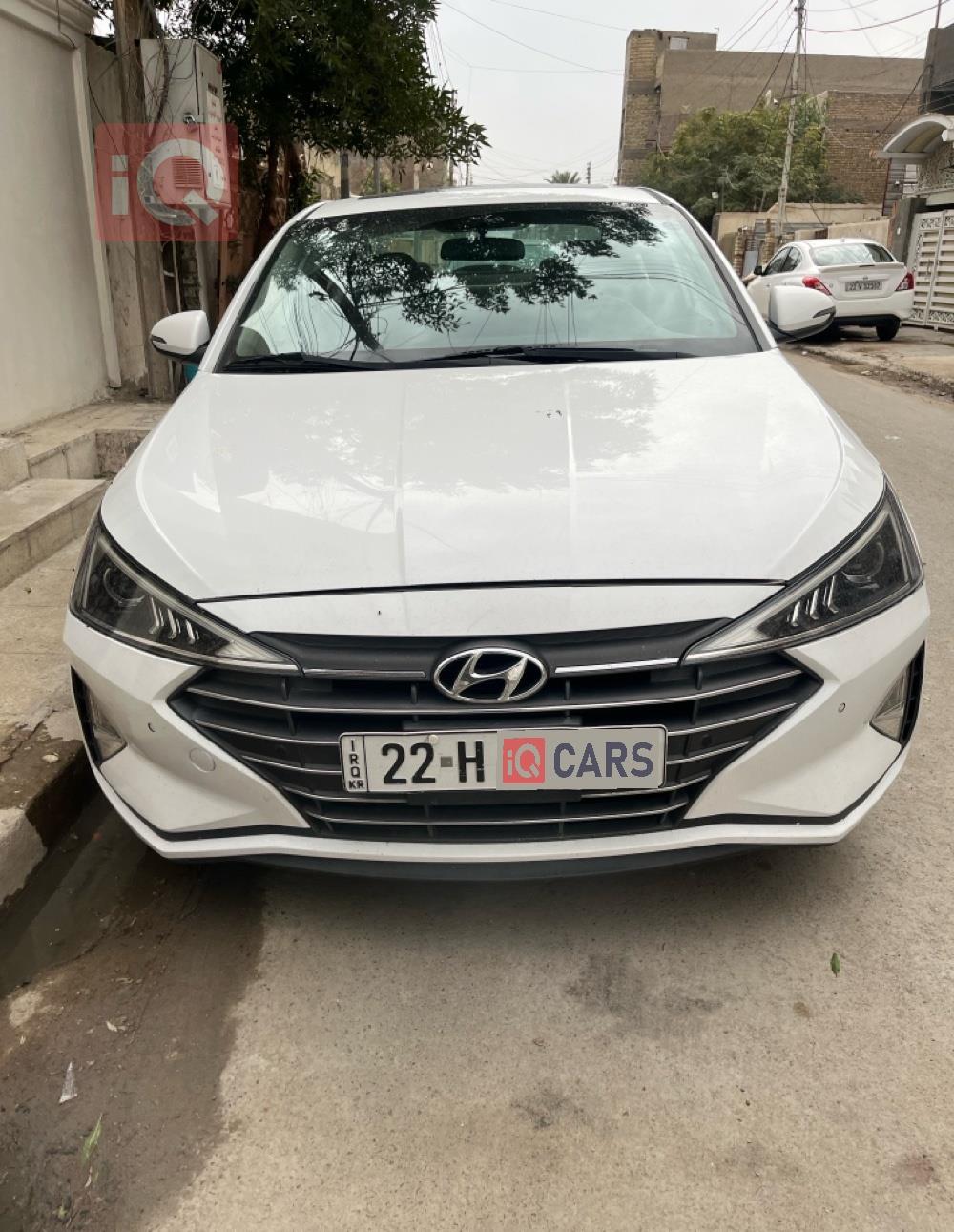 هیۆندای ئەلەنترا